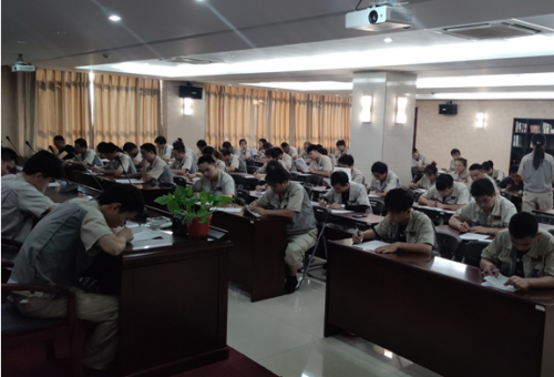 素质就业，技能立业